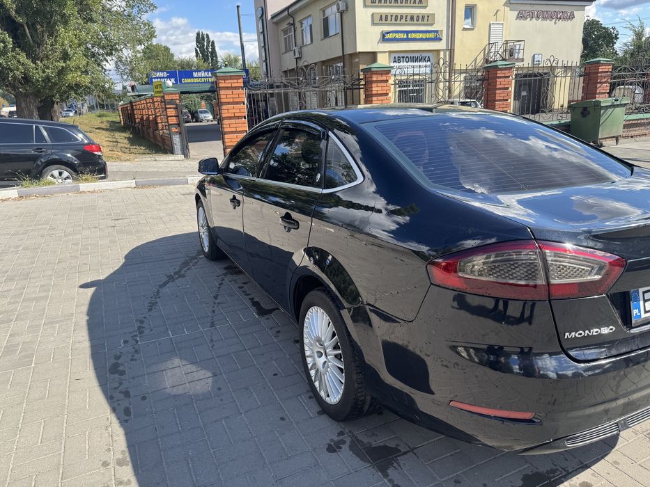 Ford Mondeo 2012   2.3газ бензин