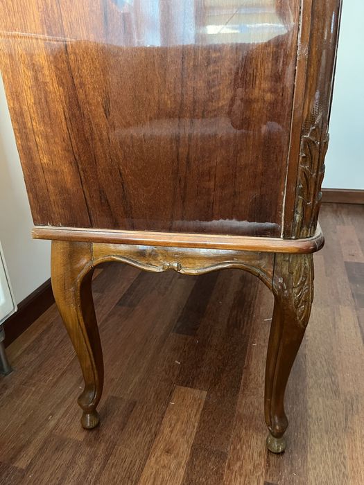 Witryna - fornirowana, drewno orzech