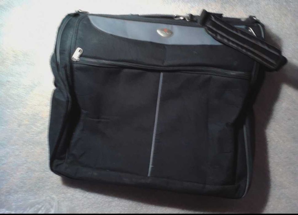 Фірмовий валіза-портплед. "Roncato." Italia