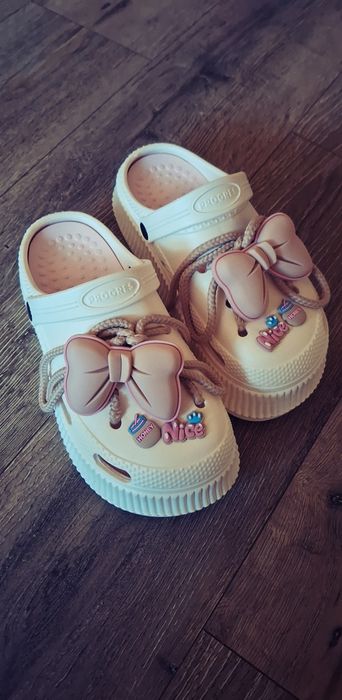 Продам нові  крокси 40 розміру