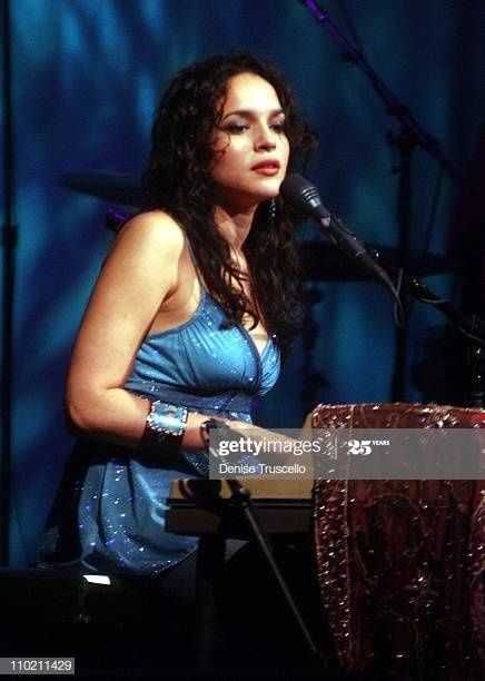 NORAH JONES and the Handsome Band Live 2004/Ryman Auditorium Nashville