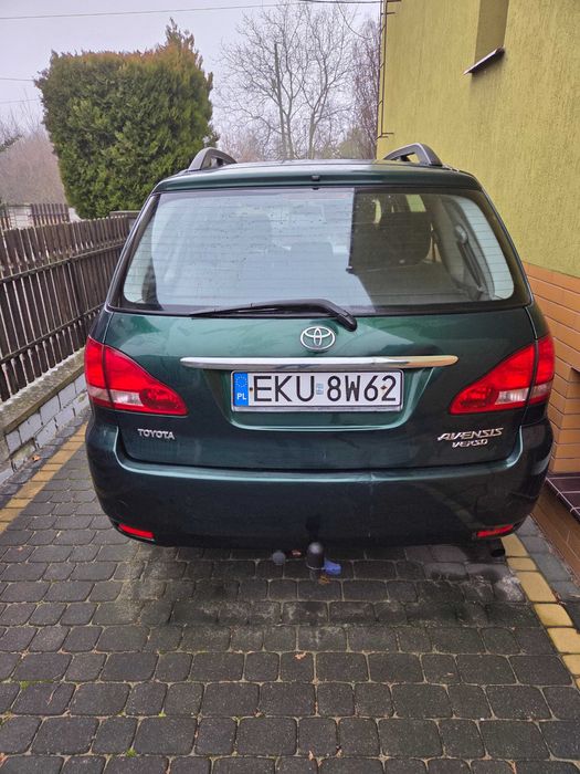 Sprzedam Toyote Avensis Verso