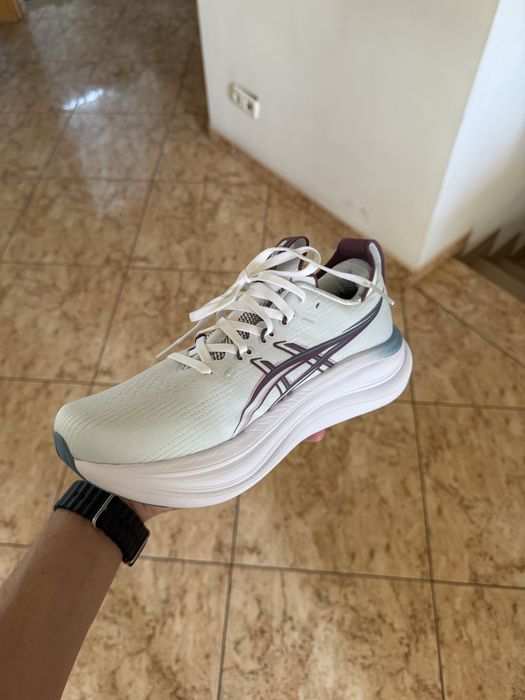 Asics gel-nimbus 28