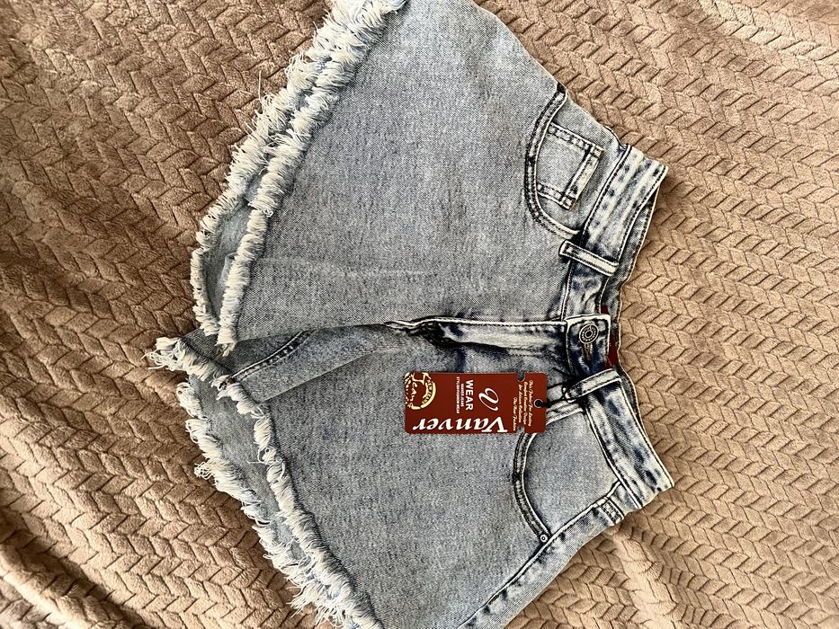 Шорти жіночі в наявності