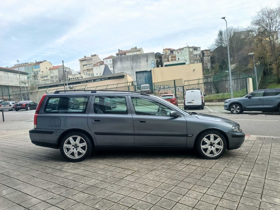 VOLVO V70 2.4 D5 163cv caixa manual Nacional