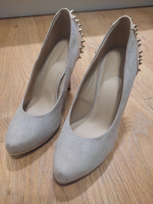 Buty na obcasie, rozm. 39