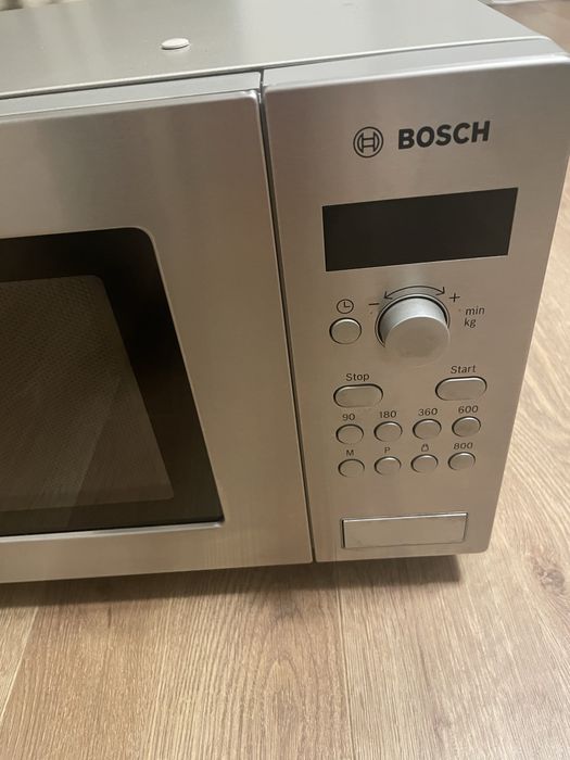 Kuchenka mikrofalowa firmy Bosch .