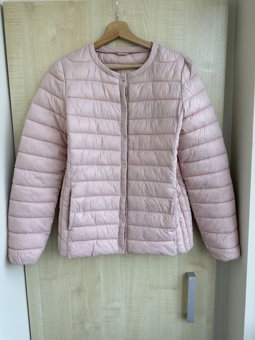 Куртка тоненька ( демісезонна )