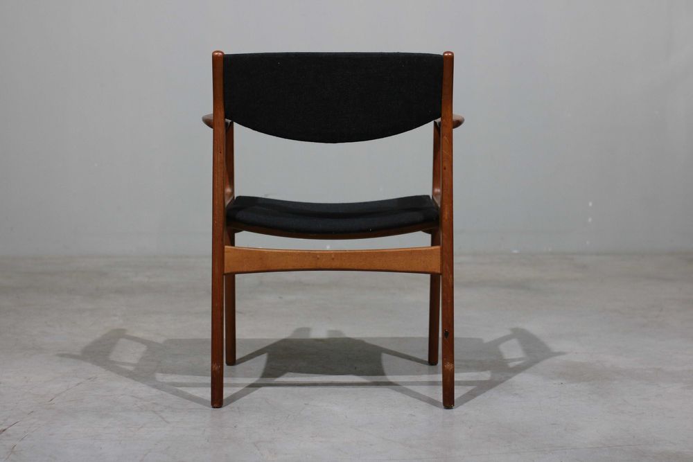 Par cadeirões Henning Kjaernulf em teca | Danish Design