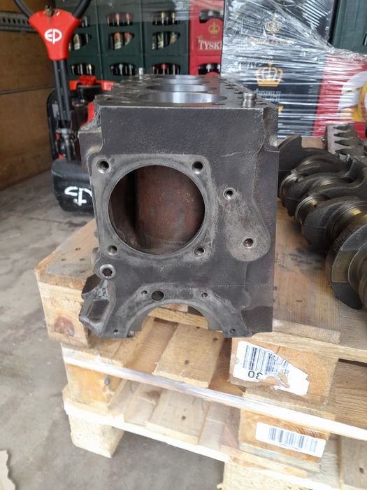 Blok dol silnika iveco daily  2.8