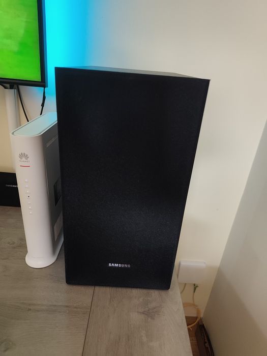 Smart TV Samsung Cristal 43p + Barra Surround e subwoofer