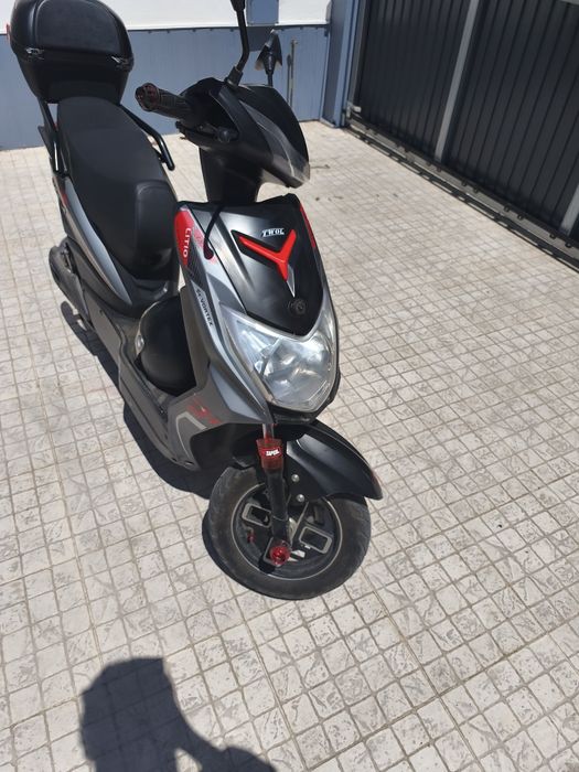 Scooter elétrica goose