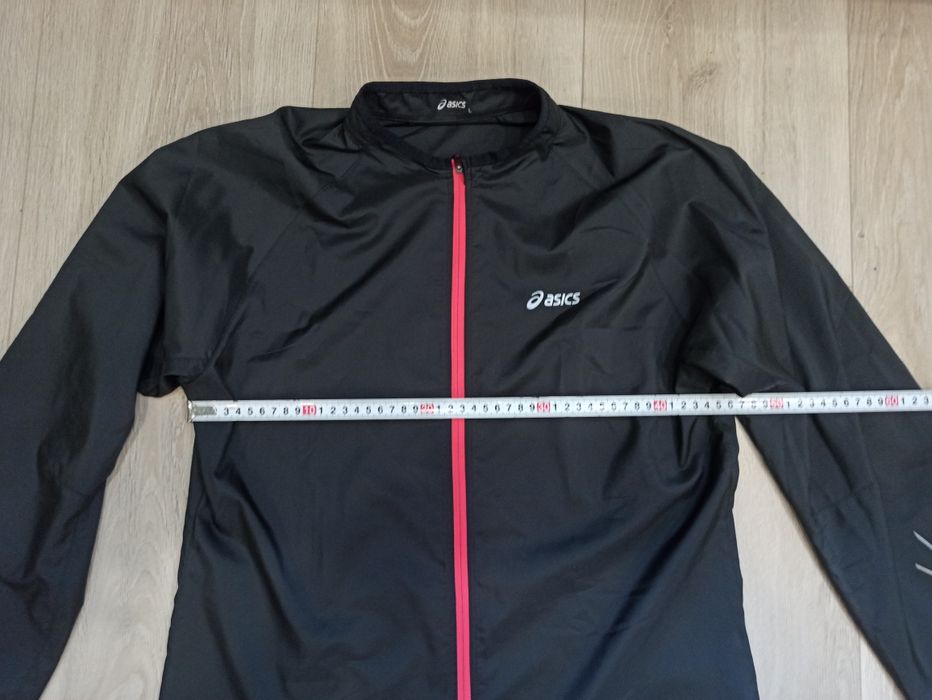 Вітровка жіноча для бігу Asics, розмір L