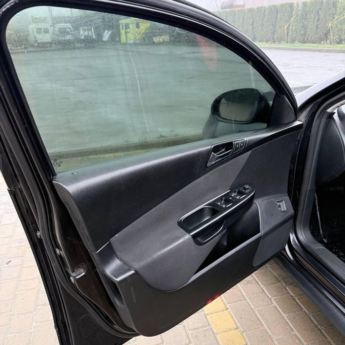 Продаж Volkswagen Passat
