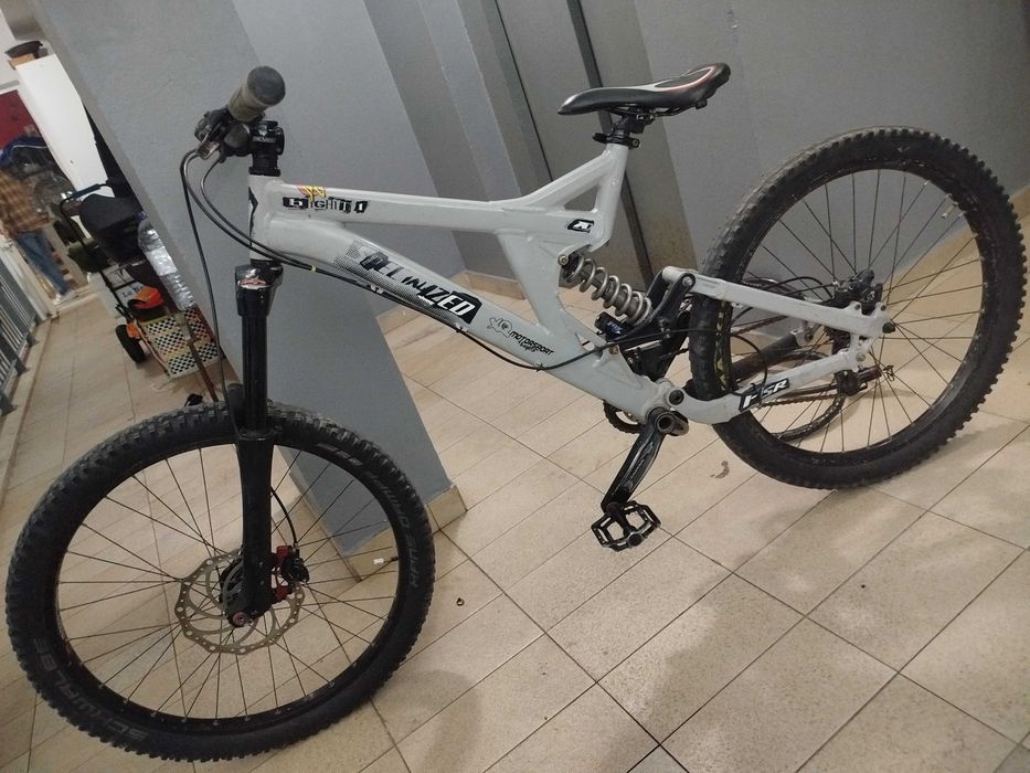 Bike downhill specialized big hit