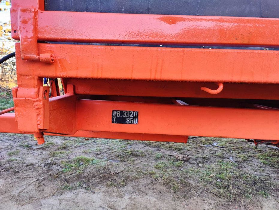 Reboque Tractor Usado