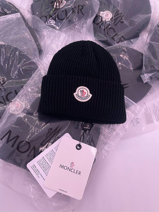 Шапка moncler Монклер