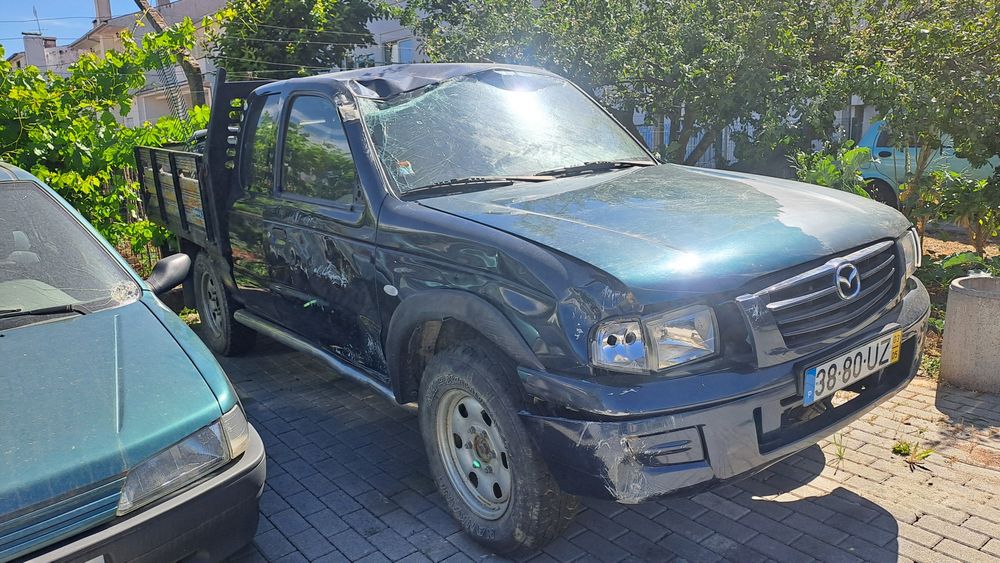 Mazda b2500  4x4