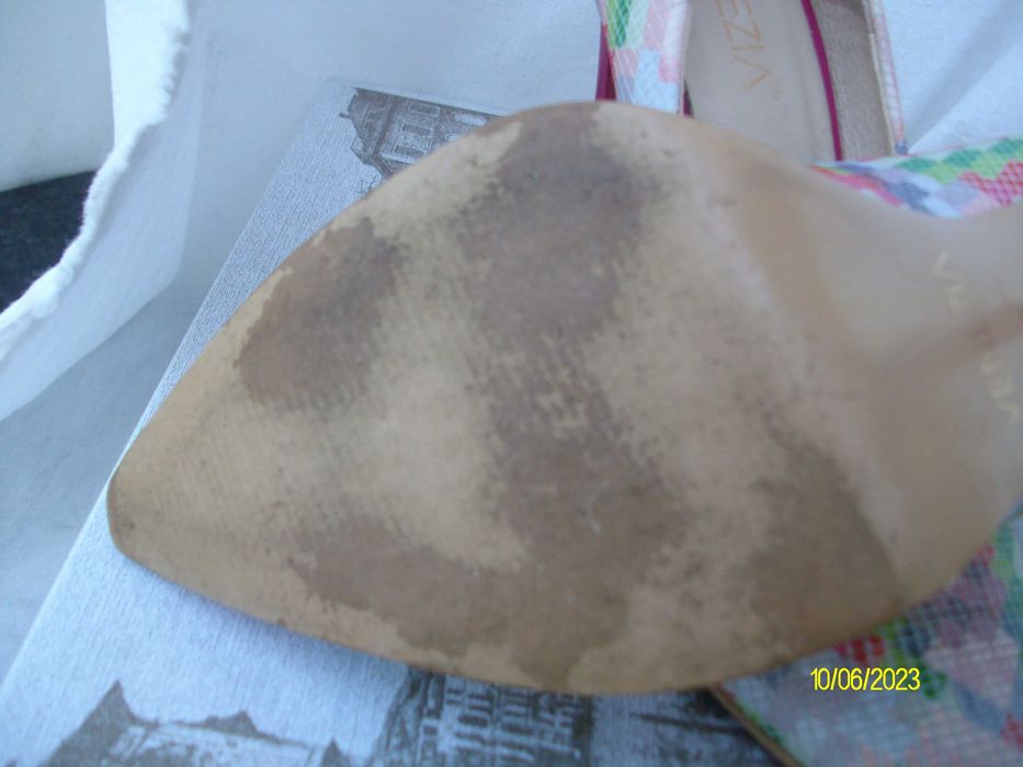 Venezia skórzane kolorowe wężowe szpilki 37 szpic