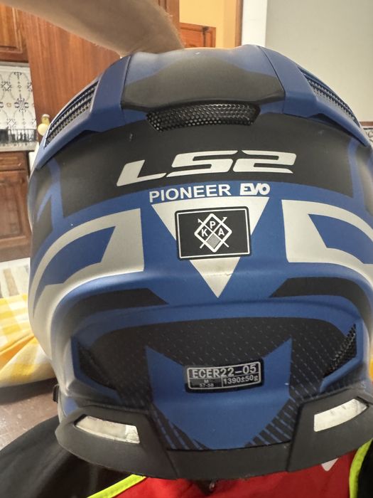 LS2 pioneer evo tamanho M semi novo