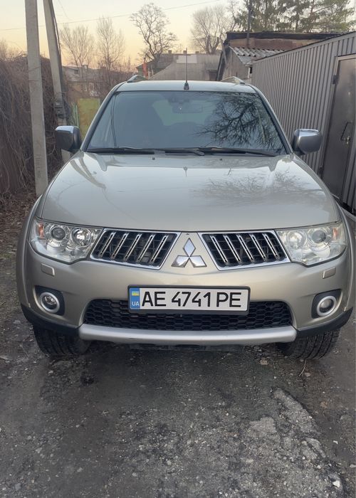 Митсубиси Паджеро спорт