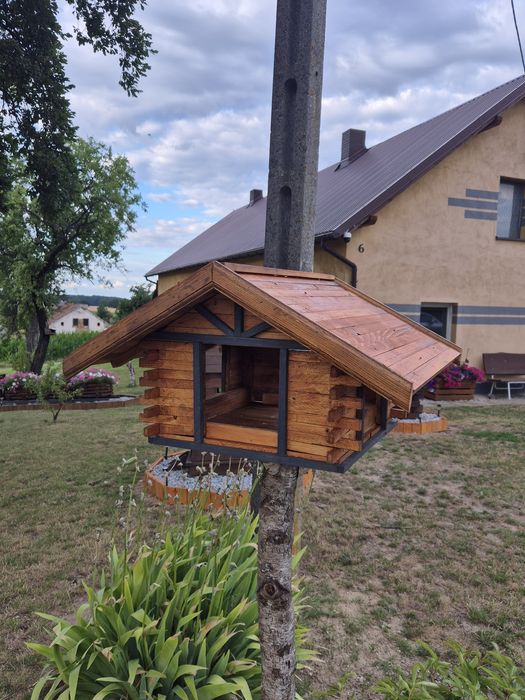 Duży karmnik dla ptaków