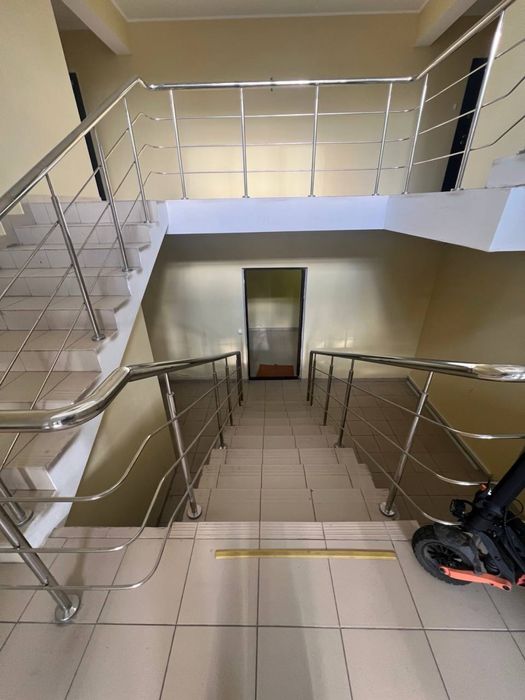 Комерційне приміщення 41.2 м2 , без ремонту, під будь-який бізнес