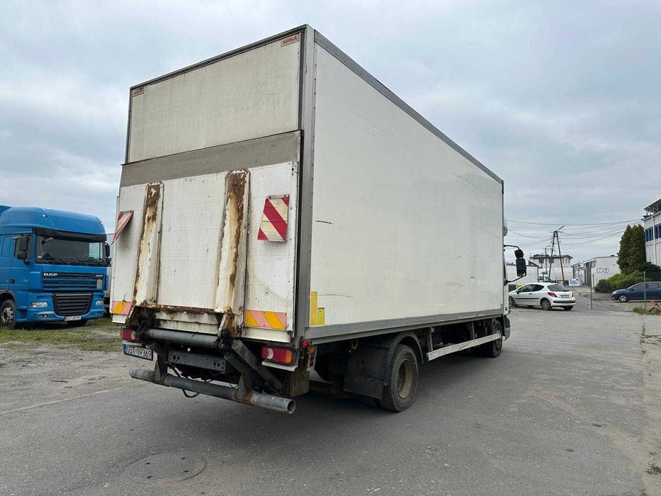 DAF LF 45.220 - 2003 Rok -  16 Paletowy Kontener + Winda, Sprzedam Kontener
