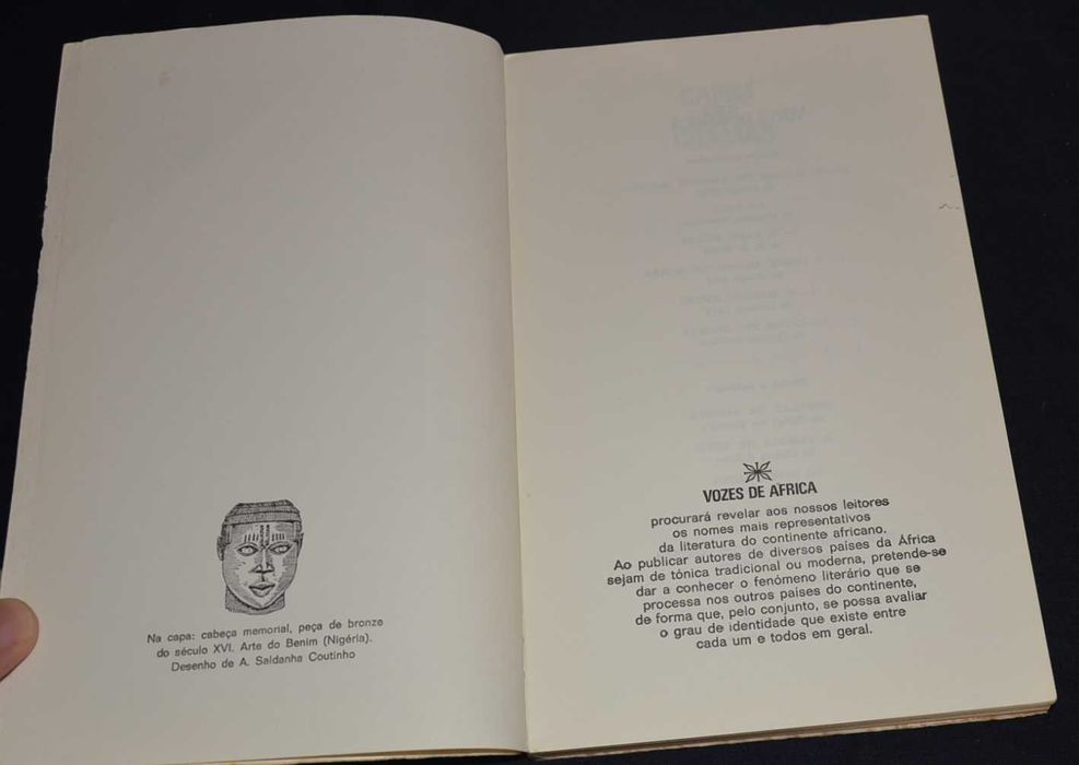 Livro Capim em Chamas Cyprian Ekwensi 1979
