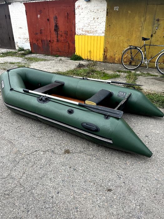 Продам човен гумовий