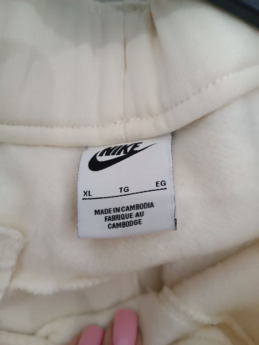 Oryginalne spodnie dresowe jasne Nike XL