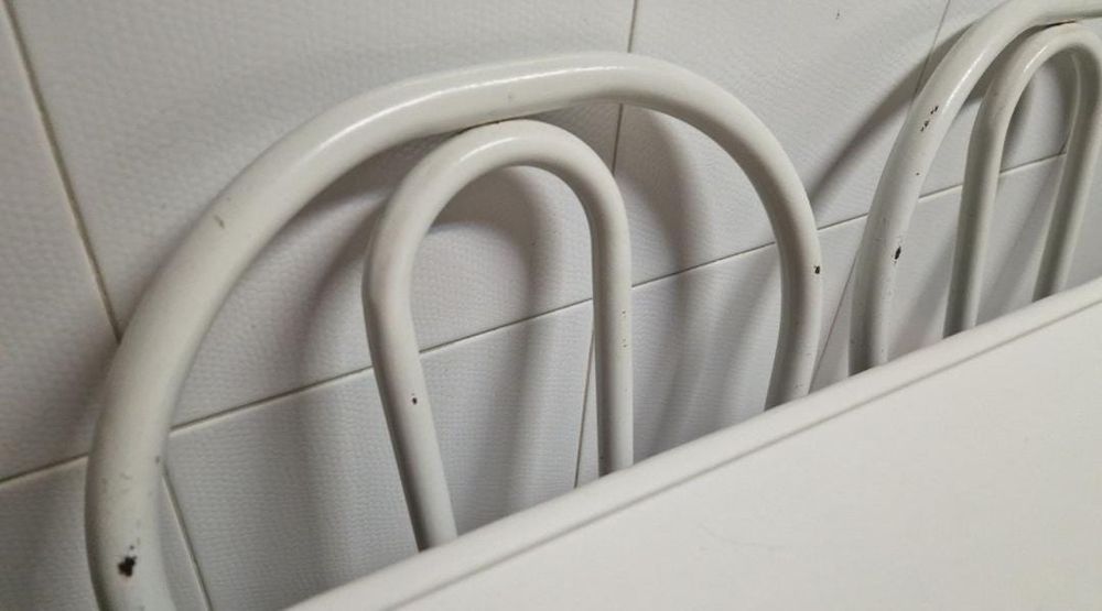 Conjunto de mesa com 6 cadeiras