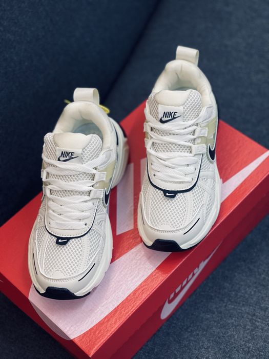 Кросівки Nike V2k Run