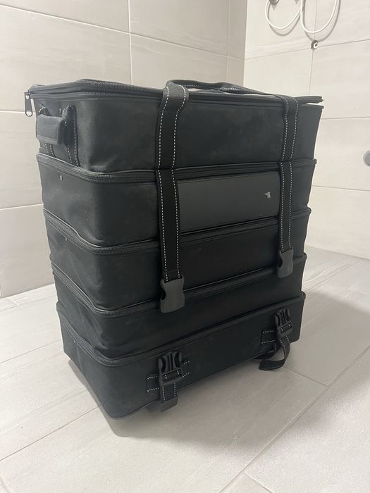 Mala com 4 parteleiras