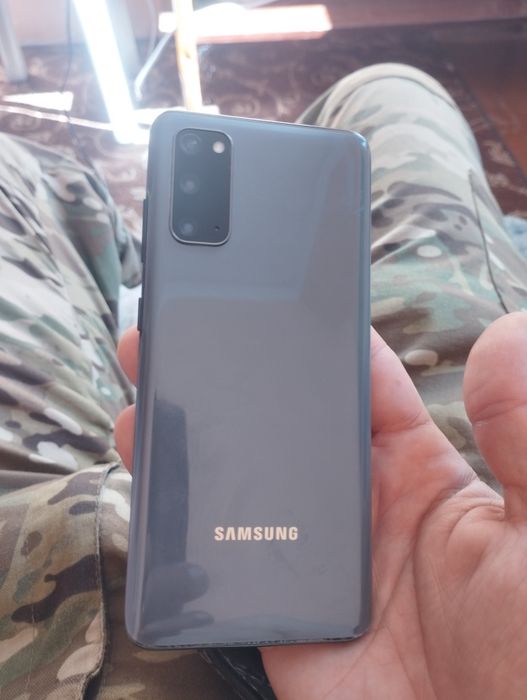 Samsung galaxy s20 и Xiaomi redmi note 11