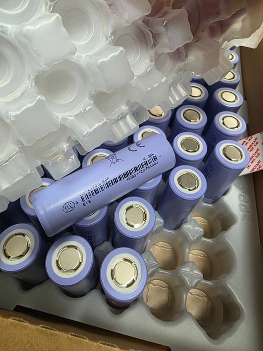 Нові акумулятори Li-ion EVE INR21700-40P V1 4000mAh 50A