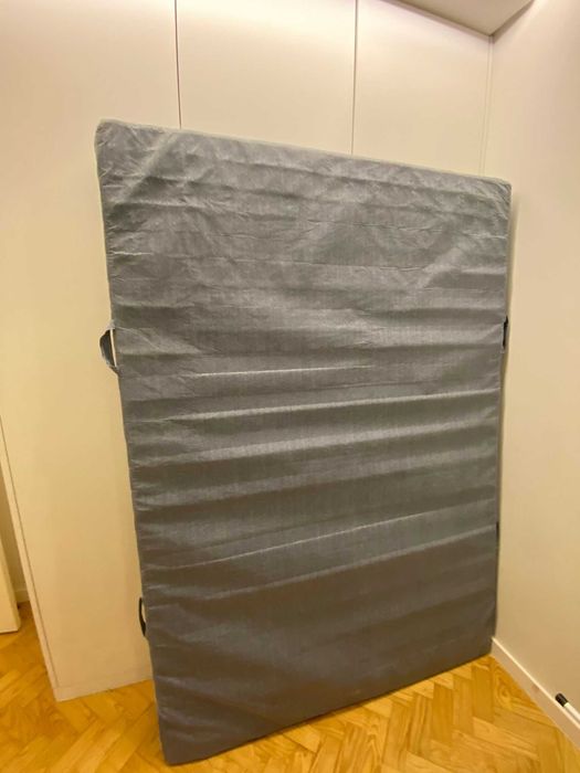 Cama de casal IKEA 140x200 cm