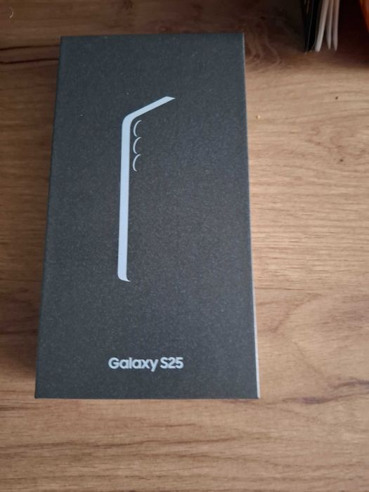 Samsung S25  nowy REZERWACJA