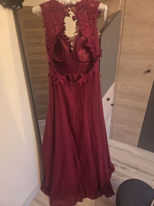 Czerwona sukienka