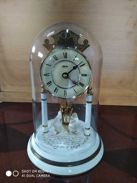 Relógio com pêndulos em cristal (passarinhos) a pilhas marca haller