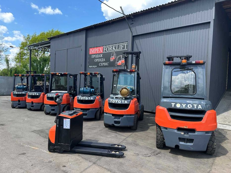 Газовий навантажувач TOYOTA 02-8FGF25, підйом-3.7м, 2018 рік, кабіна