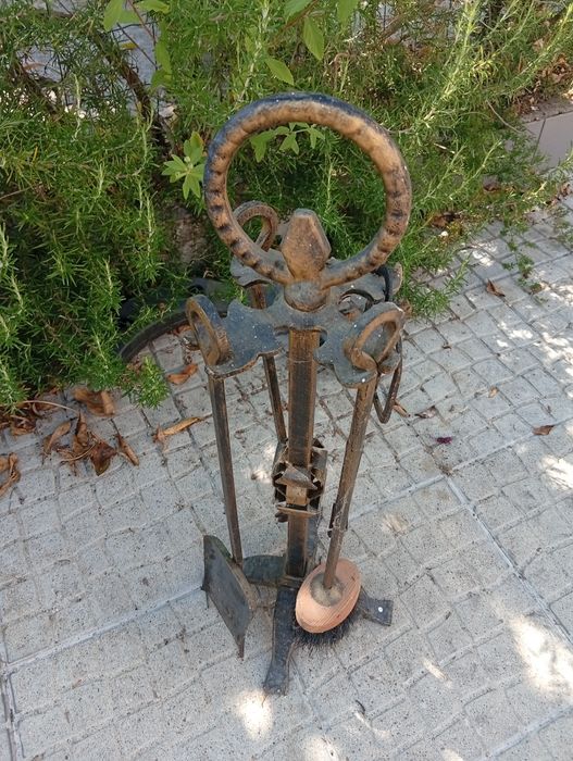 Utensílio de lareira