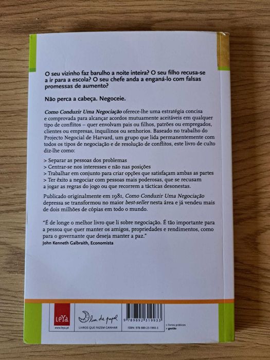 Livro "Como Conduzir Uma Negociação - Chegar ao Sim" – Como Novo