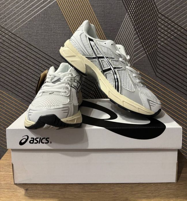 ASICS gel 1130 чоловічі кросівки 41;42 розмір