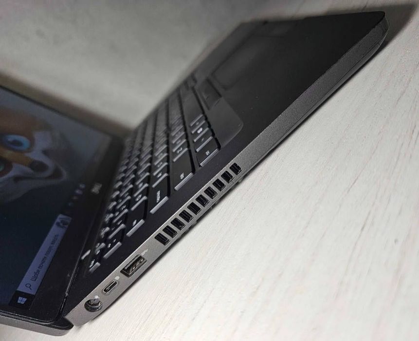 Б/В Ноутбук Dell Latitude 7480 / 14” 1920x1080 FullHD / i7-7600U / 16 ГБ / SSD 128 ГБ / Intel HD Graphics 620 / Клас А-