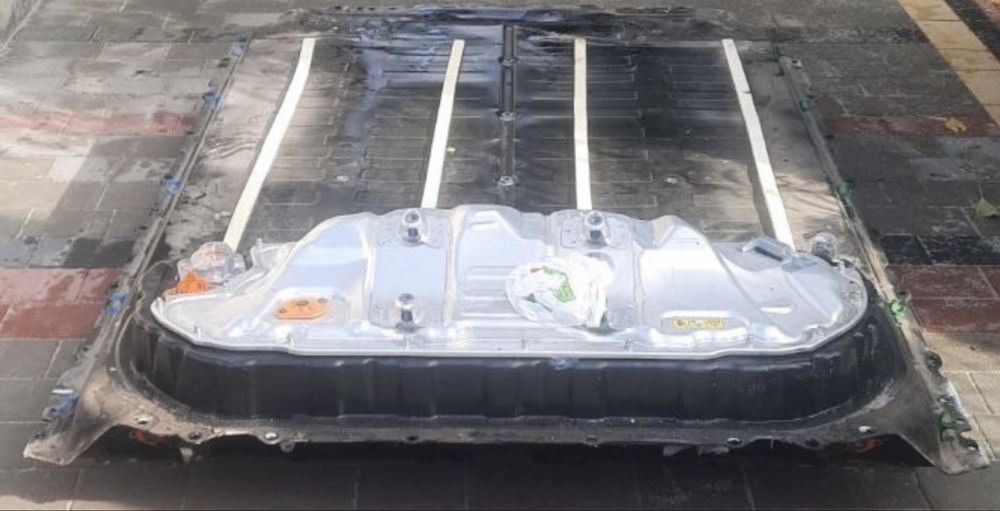 Батарея аккумулятор инвертор решение высоковольтное Deye Tesla