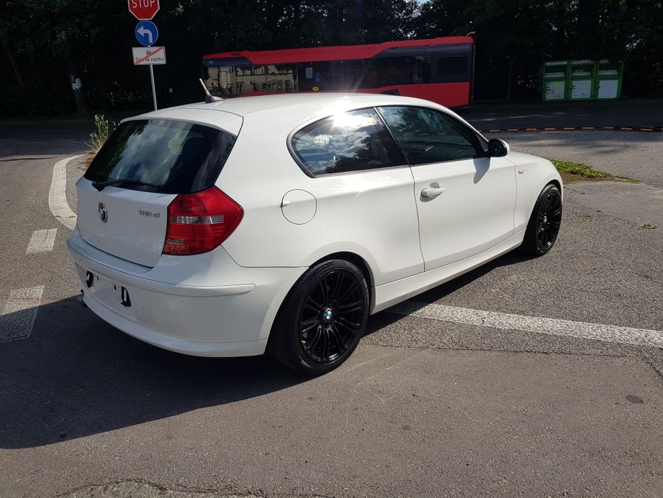 BMW e81 e87 118d Lift 143 konie Sportsize półskóra Hak