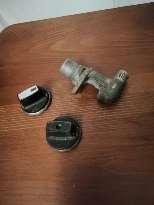 Ручки до газової плити ссср  ціна  60грв за дві.