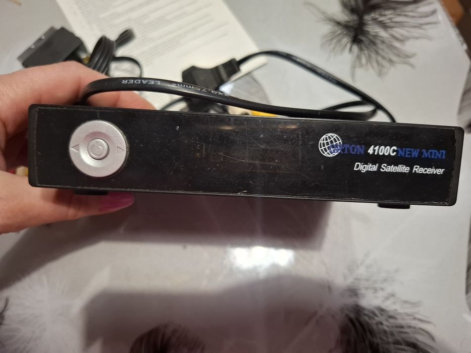 супутниковий ресивер Orton 4100С.
