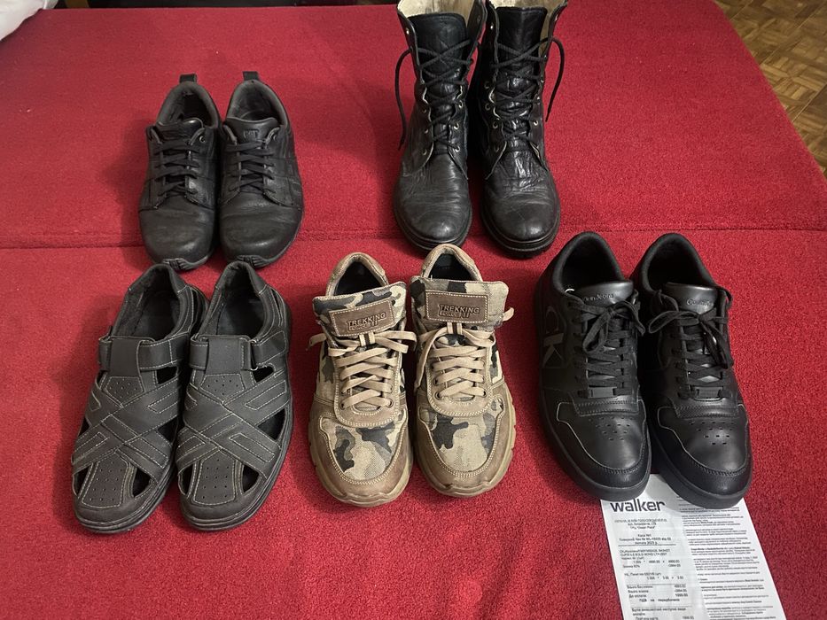 Обувь 42-43 размер,кроссовки,берцы,сандали,штаны хаки в подарок